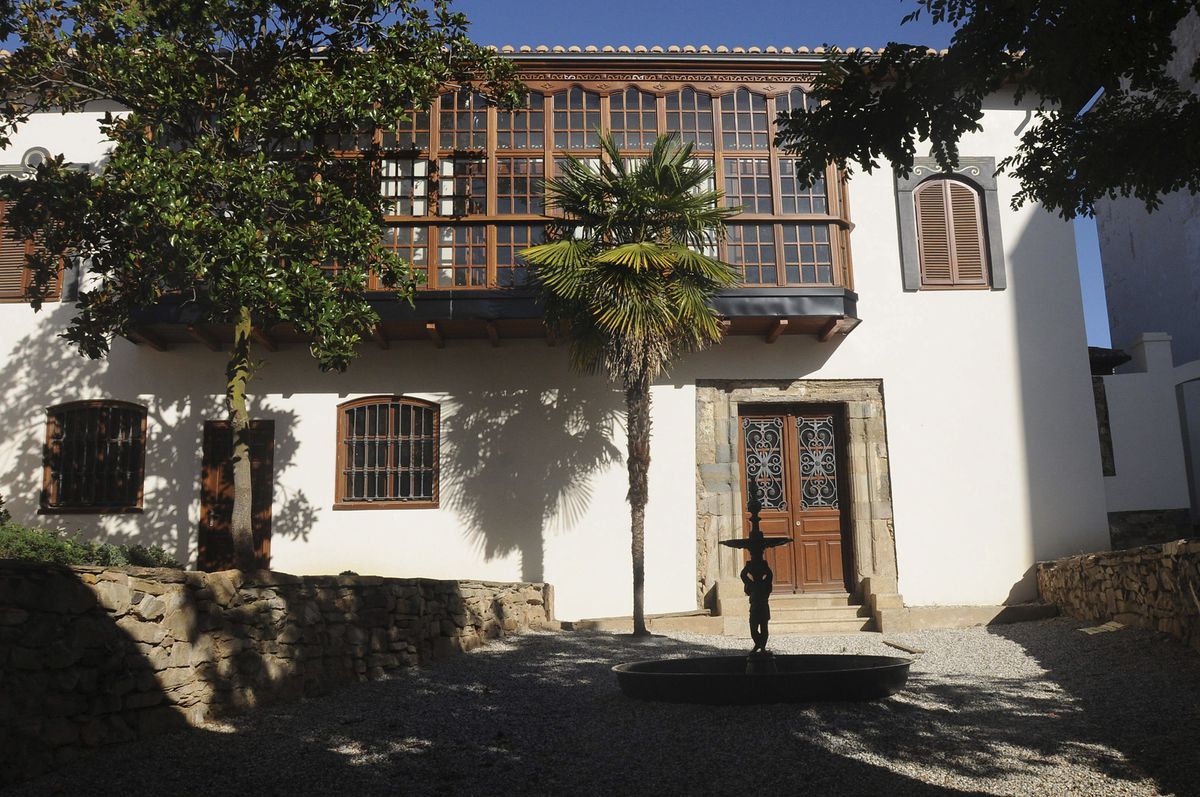 Polémica por la instalación de un pasaje del terror en la casa museo de la familia Panero | Cultura