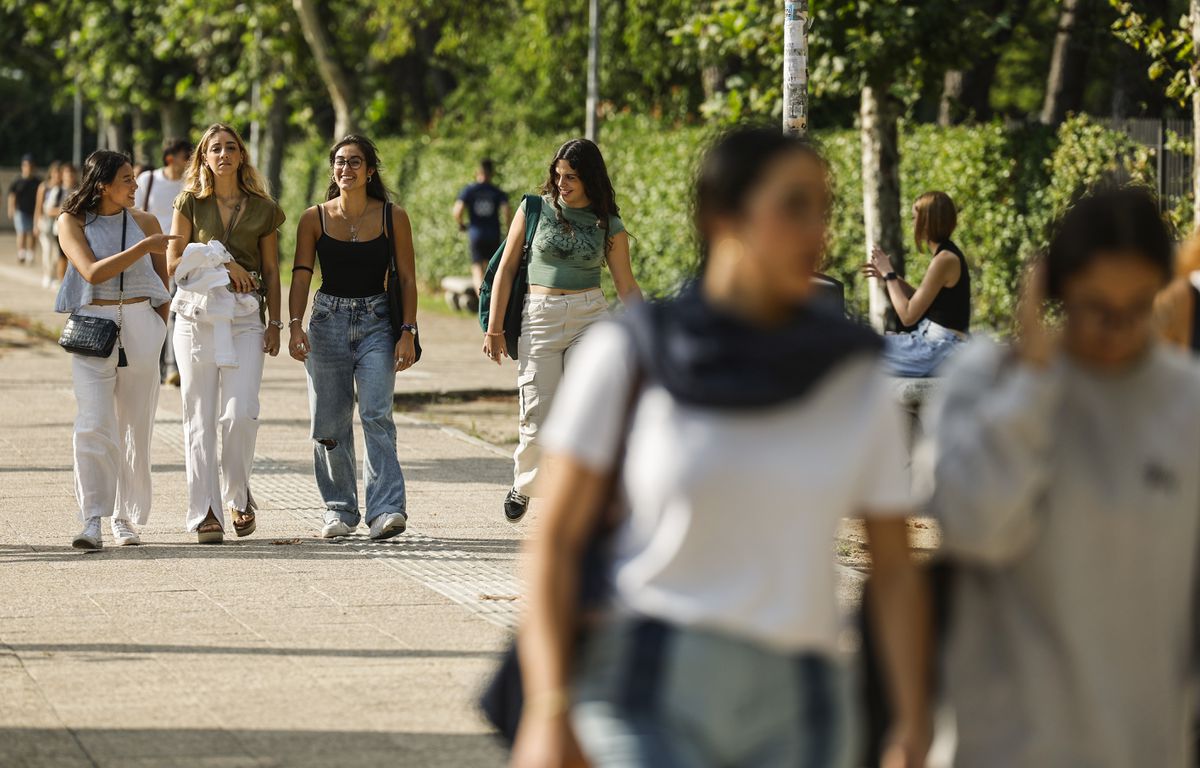 La OCDE alerta de que la difícil transición de los jóvenes a una vida adulta independiente lastra el potencial de España | Sociedad