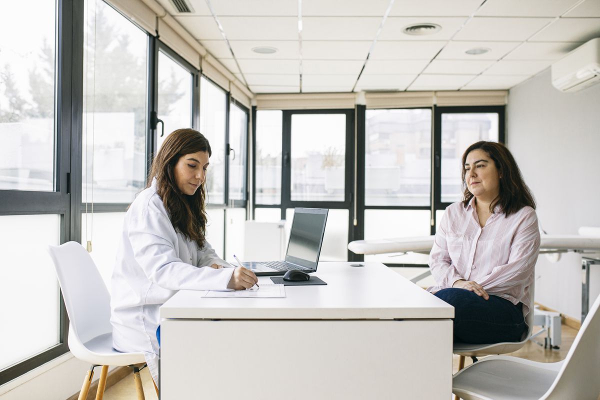 Psicoterapia de 10 minutos en la consulta de primaria para combatir la crisis de la salud mental | Sociedad
