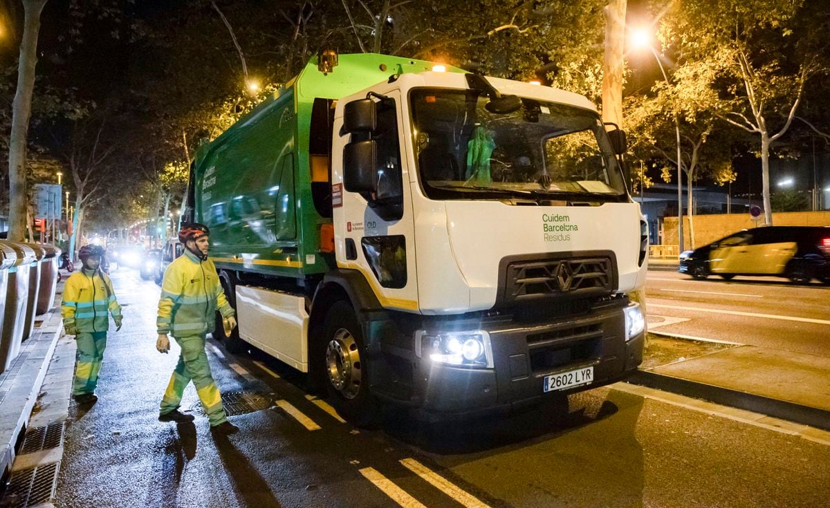 El vehículo eléctrico avanza a trompicones en la Administración | Clima y Medio Ambiente